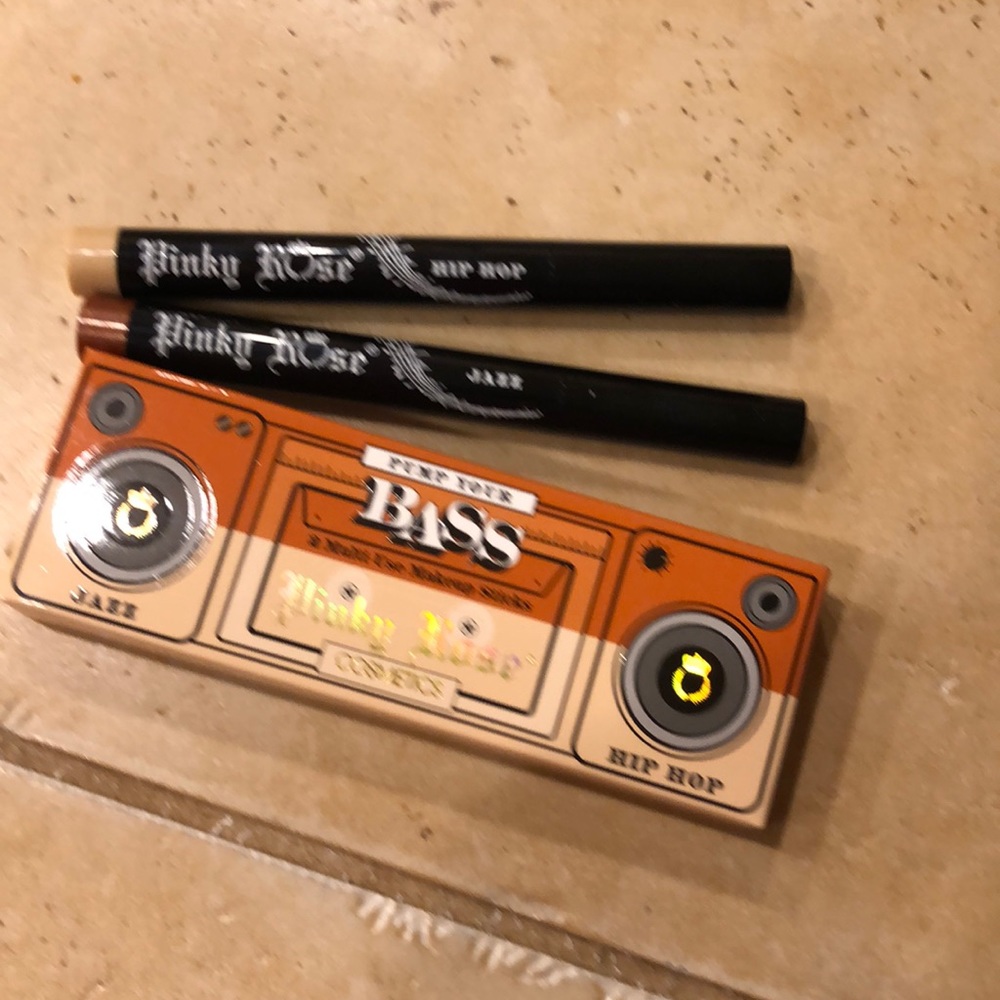 Pump your bass make up sticks
